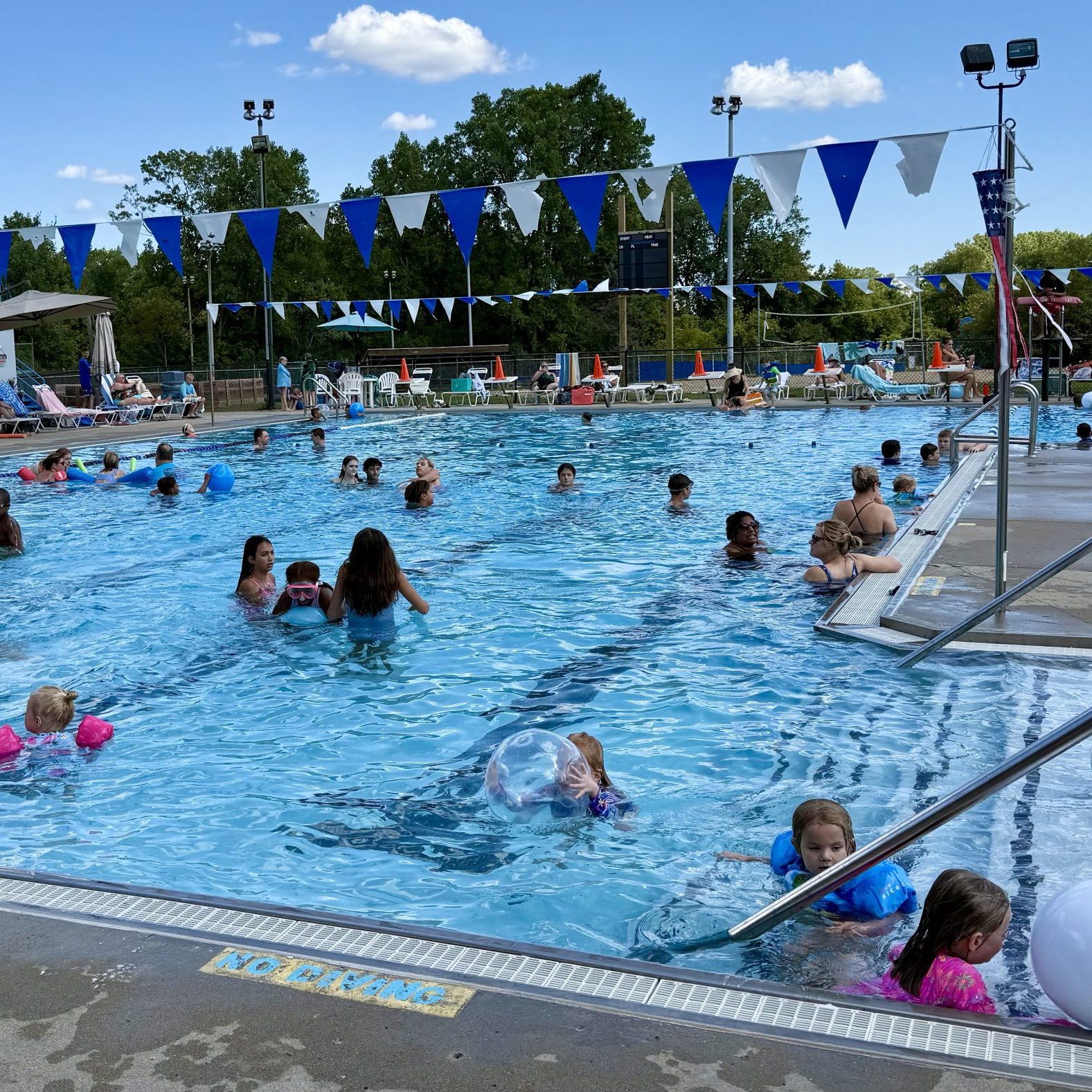 beechview swimming pool full of people having fun